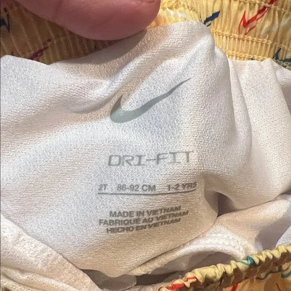 Nike Gray Tee and Yellow Shorts Set-Size 2T - Picture 5 of 9